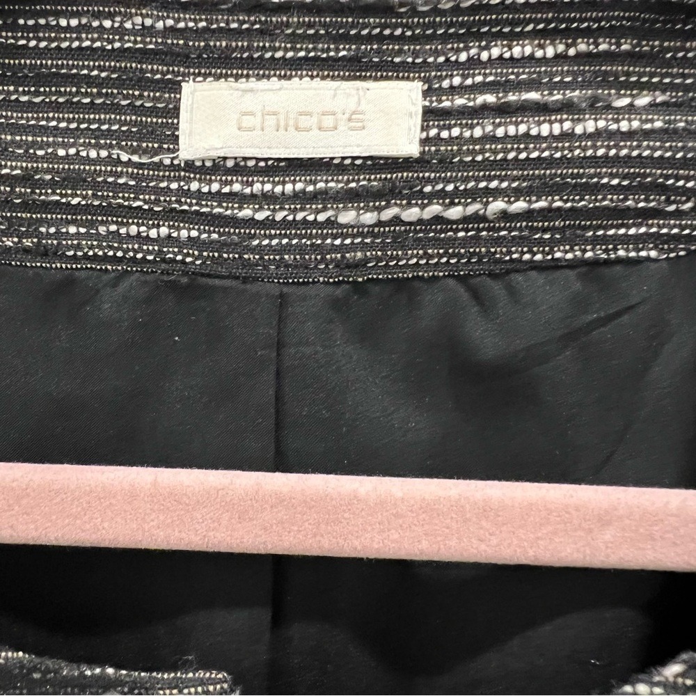 Chico's Size 2 L Jacket Womens Black White Textured Metallic Ruffle Hem Blazer - Picture 2 of 11